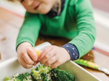 Healthy ways to add a flavour twist to your toddler's food. 